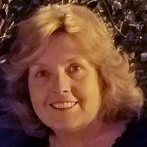 Meet your Posher, Pauline